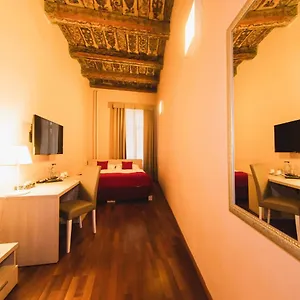 Boutique By Little King Apart Otel Prag