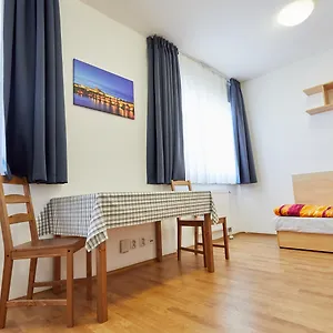 University Hotel Otel Prag